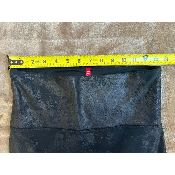 Spanx Faux Leather Quilted Moto Distressed  Black Leggings Women’s‎ Size L - Picture 4 of 6